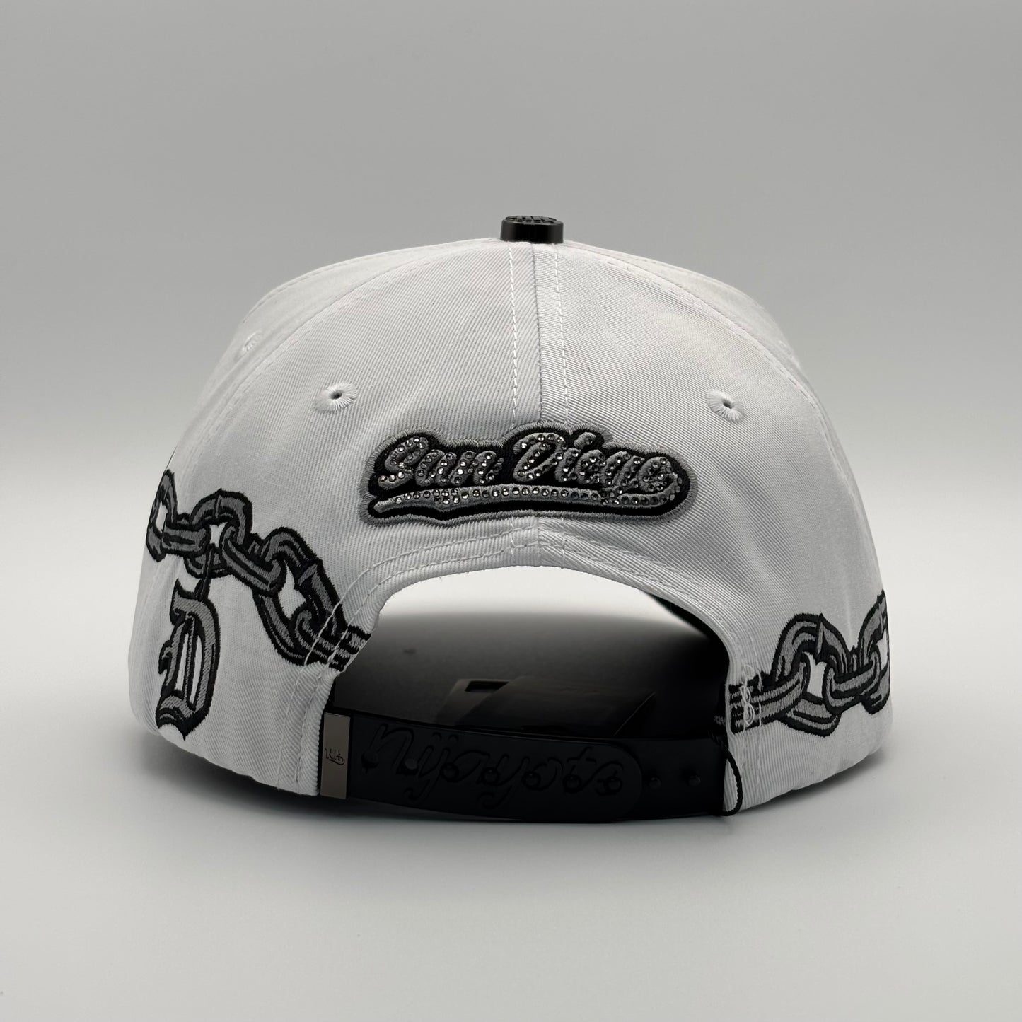 SD white